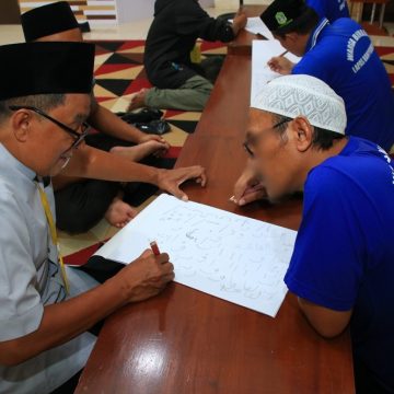 Warga Binaan Lapas Banyuwangi Ikuti Pelatihan Pembuatan Kaligrafi