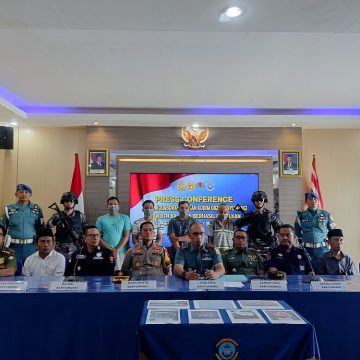 Tim SFQR Lanal Banyuwangi Tangkap Pelaku Bom Ikan di Pulau Tabuhan