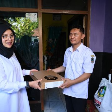 2025-05-06-agus Berstatus Honorer. Usia Muda. Agus Hermanto Mengabdi Mengajar di Daerah Pelosok