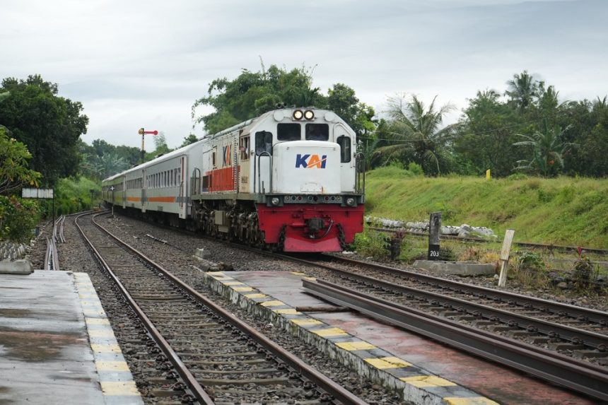 Jadi Destinasi Wisata Paling Diminati, Penumpang KA ke Banyuwangi Terus Meningkat