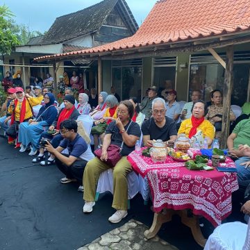 Reuni dan Temu Kangen, Alumni FE UI Angkatan 1977 Gelar di Banyuwangi
