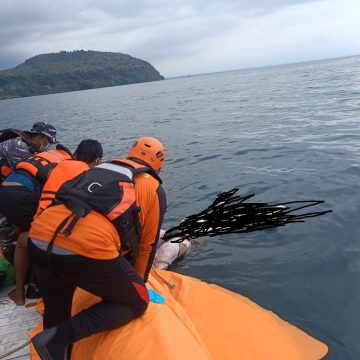 Tim SAR Gabung Berhasil Temukan Nelayan Hilang di Perairan Muncar