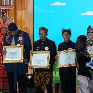 Konsisten Revitalisasi Bahasa Using, Kemendikdasmen Beri Penghargaan Banyuwangi