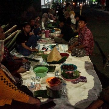 Ribuan Orang Ramaikan Tumpeng Sewu Desa Adat Kemiren Banyuwangi 
