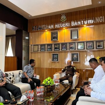 2025-06-03-lapas Jalin Silaturahmi, Kalapas Banyuwangi Kunjungi PN dan Kejari