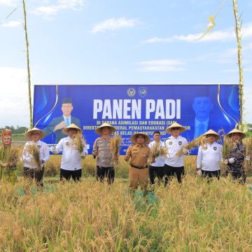 Dukung Swasembada Pangan, Lapas Banyuwangi Laksanakan Panen Raya