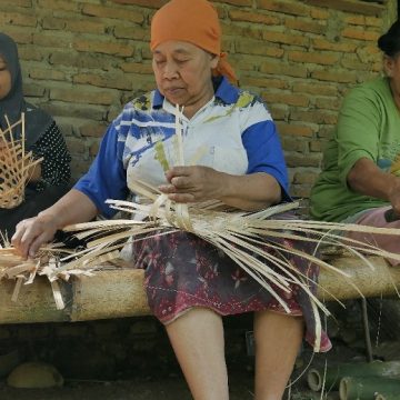 Kebijakan Bupati Ipuk Batasi Kantong Plastik, UMKM Kerajinan Bambu Kembali Bergairah