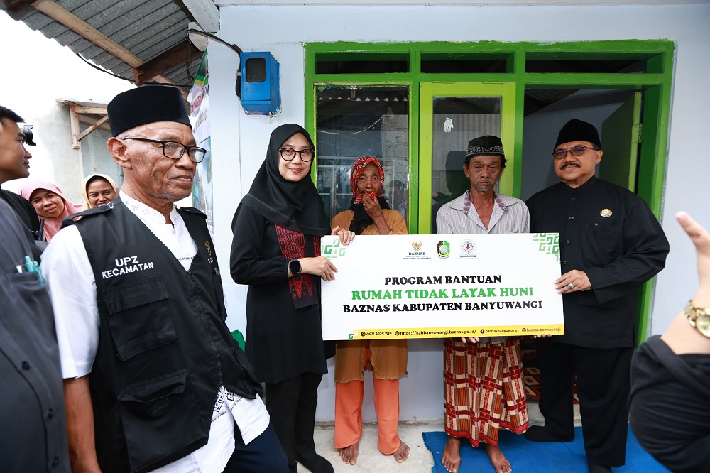 2025-06-19-hawiyah Tangis Hawiyah Pecah Saat Melihat Rumahnya Rampung Dibangun