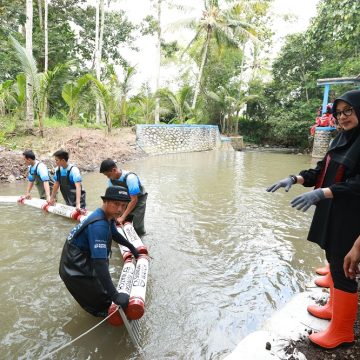 Jaga Kebersihan Sungai, Banyuwangi Terus Galakkan Program Sekardadu