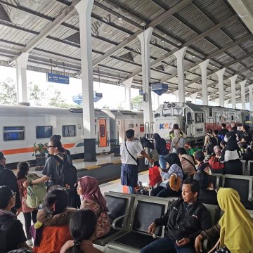 2025-06-27-kai2 Hingga Pertengahan 2025, Kinerja Angkutan Penumpang di Daop 9 Jember Terus Meningkat