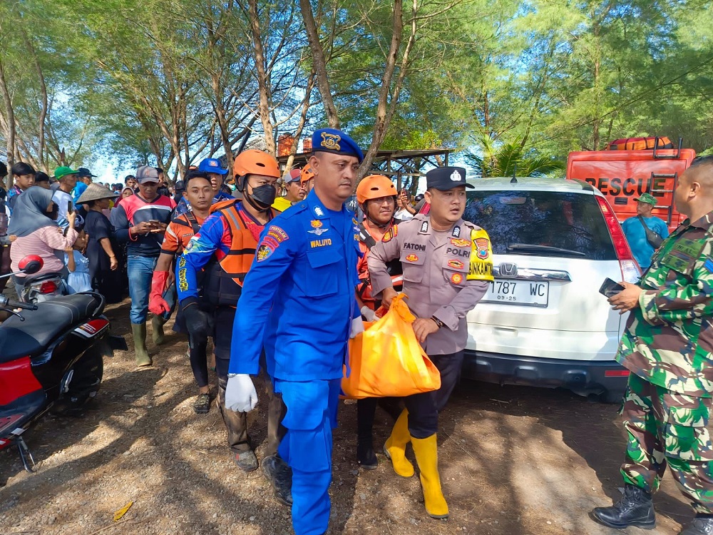2025-06-30-pelajar Terseret Banjir Sungai Badeng, Remaja 16 Tahun Ditemukan Meninggal Dunia