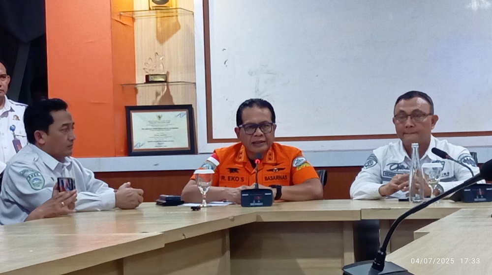 2025-07-04-basarnas2 Pencarian Korban KMP Tunu Pratama Jaya Diperluas Hingga 9 Mil