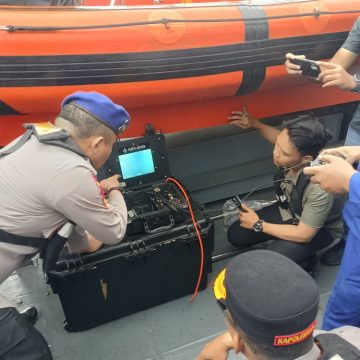 2025-07-04-drone2 Deteksi Keberadaan Bangkai KMP Tunu Pratama Jaya, Ditpolairud Kerahkan Drone Bawah Laut
