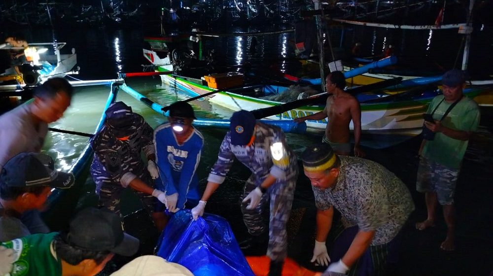 Lagi. Ditemukan Mayat di Perairan Selat Bali, Polisi : Masih Diselidiki, Apakah Korban KMP Tunu Pratama Jaya ataukah Tidak