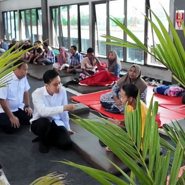 Hanya Beberapa Menit, Wapres Gibran Temui Keluarga Korban KMP Tunu Pratama Jaya