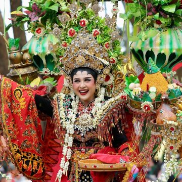 Tema “Ngelukat”, BEC 2025 Sajikan Parade Kostum Spektakuler