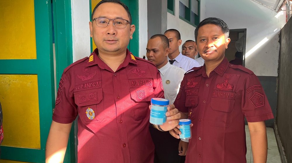 Gandeng BNNK, Lapas Banyuwangi Gelar Tes Urine Warga Binaan