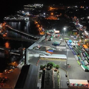 2025-07-16-antrian2 Pasca Tragedi Tenggelamnya KMP Tunu Pratama Jaya, Kebijakan Penyeberangan Ketapang-Gilimanuk Berubah