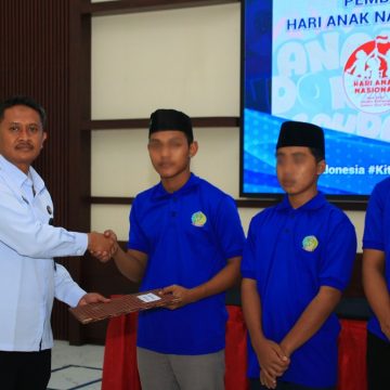 2025-07-24-lapas3anak Peringatan Hari Anak Nasional 2025, Tiga Anak Binaan di Lapas Banyuwangi Terima Pengurangan Masa Pidana