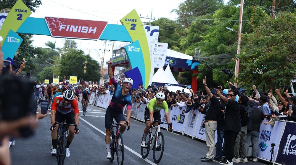Pembalap Italia Fransesco Carolo dari Swatt Club Berhasil Juarai TdBI 2025 Etape Dua