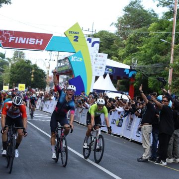 Pembalap Italia Fransesco Carolo dari Swatt Club Berhasil Juarai TdBI 2025 Etape Dua