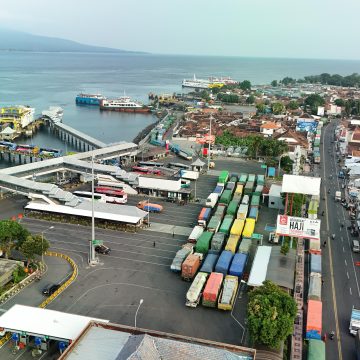 IMG-20250727-WA0012 Kendalikan Antrian Kendaraan, ASDP Operasikan Kapal Bantuan KMP Gading Nusantara di Lintas Ketapang-Gilimanuk