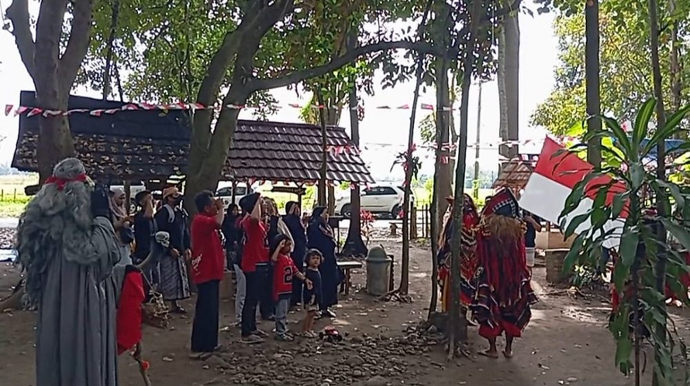Jaranan Buto dan Mak Lampir Ikut Upacara Peringatan HUT ke-80 Kemerdekaan RI