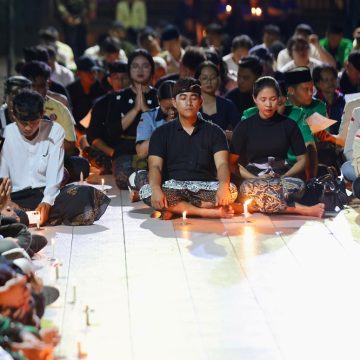 Pemuda Banyuwangi Lintas Agama Gelar Doa Bersama untuk Kedamaian Negeri