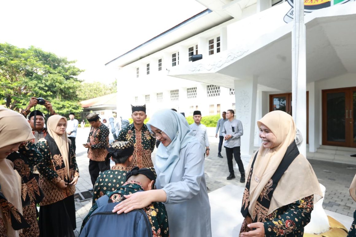 Lepas 34 Kafilah Banyuwangi ke MTQ Jatim, Ini Pesan Bupati Ipuk Fiestiandani