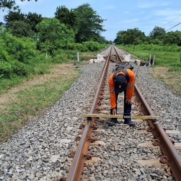 KAI Daop 9 Jember Terapkan Mitigasi dan Inovasi Bantalan Sintetis untuk Keselamatan KA