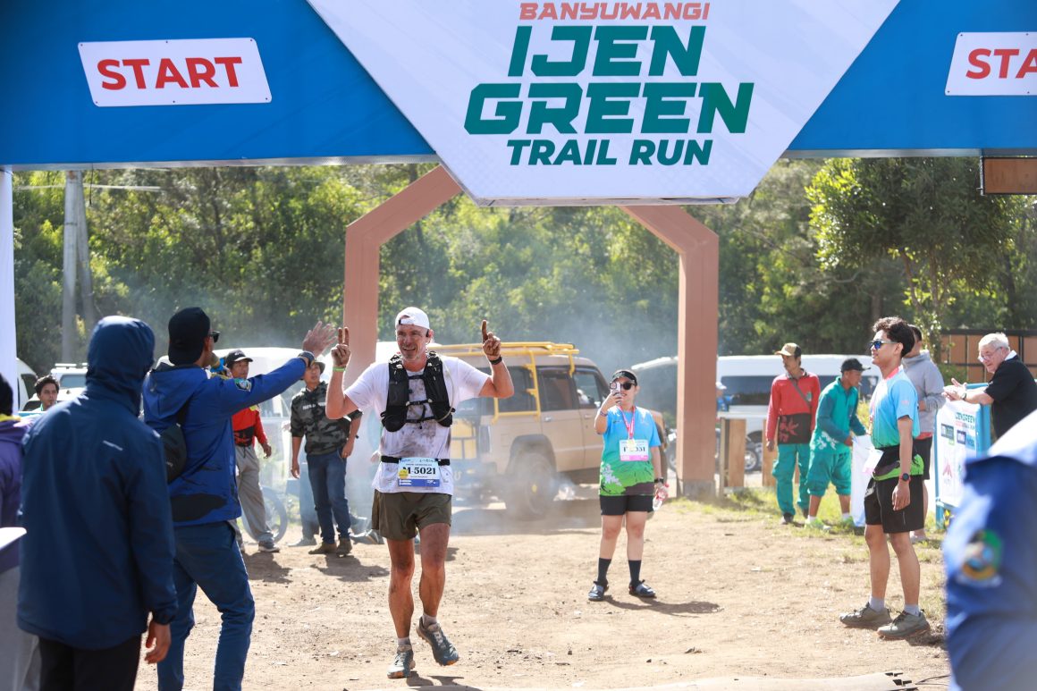 Juarai Banyuwangi Ijen Green Trail Run 2025, Pelari Jerman Kagumi Keindahan dan Tantangan Sepanjang Rute