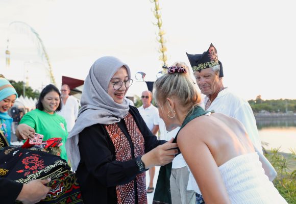 Kapal Yacht dari Berbagai Negara Berlabuh di Pantai Marina Boom, Bagian Promosikan Banyuwangi
