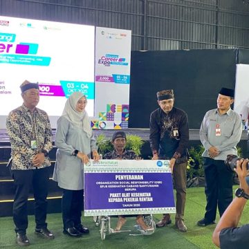 BPJS Kesehatan Salurkan Bantuan Alat Kesehatan Bagi Pekerja Disabilitas di Banyuwangi