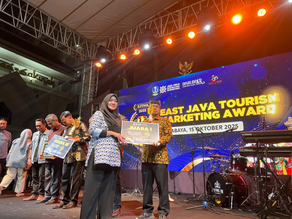 2025-10-17-disbudpar Gencar Promosi di Medsos, Disbudpar Banyuwangi Raih Penghargaan di Ajang EJTMA 2025