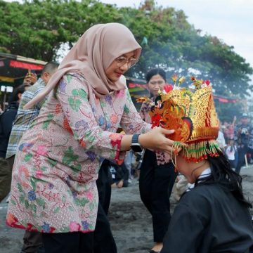 Rangkaian Gandrung Sewu 2025, Banyuwangi Gelar Ritual Meras Gandrung dan Festival Musik Perkusi 