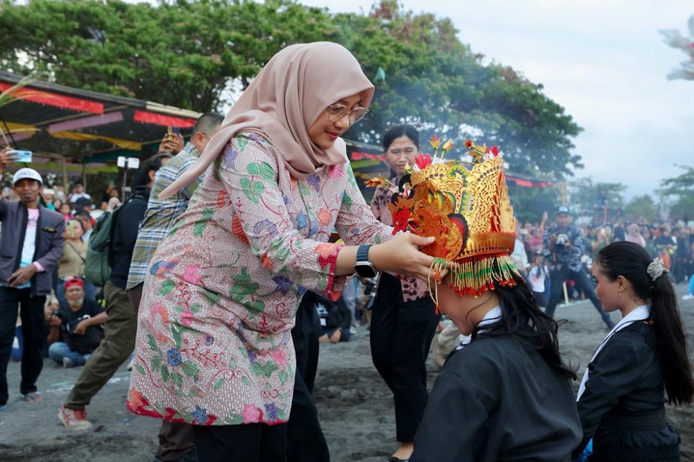 2025-10-23-meras Rangkaian Gandrung Sewu 2025, Banyuwangi Gelar Ritual Meras Gandrung dan Festival Musik Perkusi
