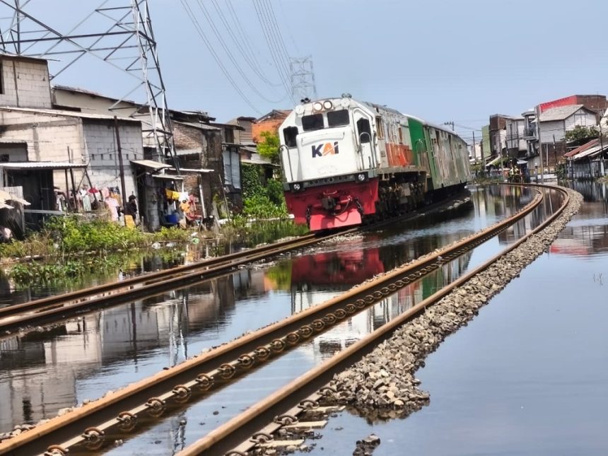 Normalisasi Jalur Berhasil, KA Pandalungan dan Blambangan Ekspres Berangkat Sesuai Jadwal