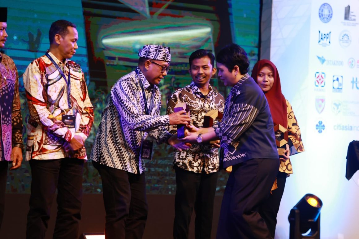 1000529182 Dinilai Inovatif Promosikan Daerahnya, Banyuwangi Raih Best Smart Branding di Ajang Indonesia Smart Nation Award 2025