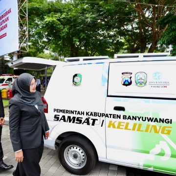 Dekatkan Layanan, Pemkab Banyuwangi Tambah Mobil Samsat Keliling