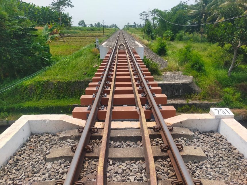Jarang Diketahui, Lokomotif di Daop 9 Jember Jadi Kekuatan di Balik Roda Baja