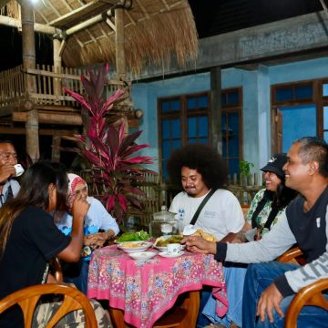 Sebentuk Keramahtamahan Suku Osing di Festival Ngopi Sepuluh Ewu