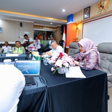 Menhub Dudy Pimpin Rakor Kesiapan Nataru di Pelabuhan Ketapang Banyuwangi
