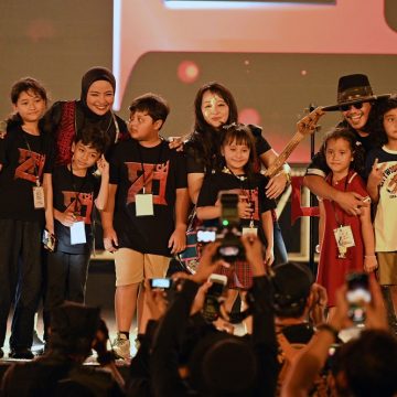 Kotak Band Ajak Keluarganya Eksplor Banyuwangi