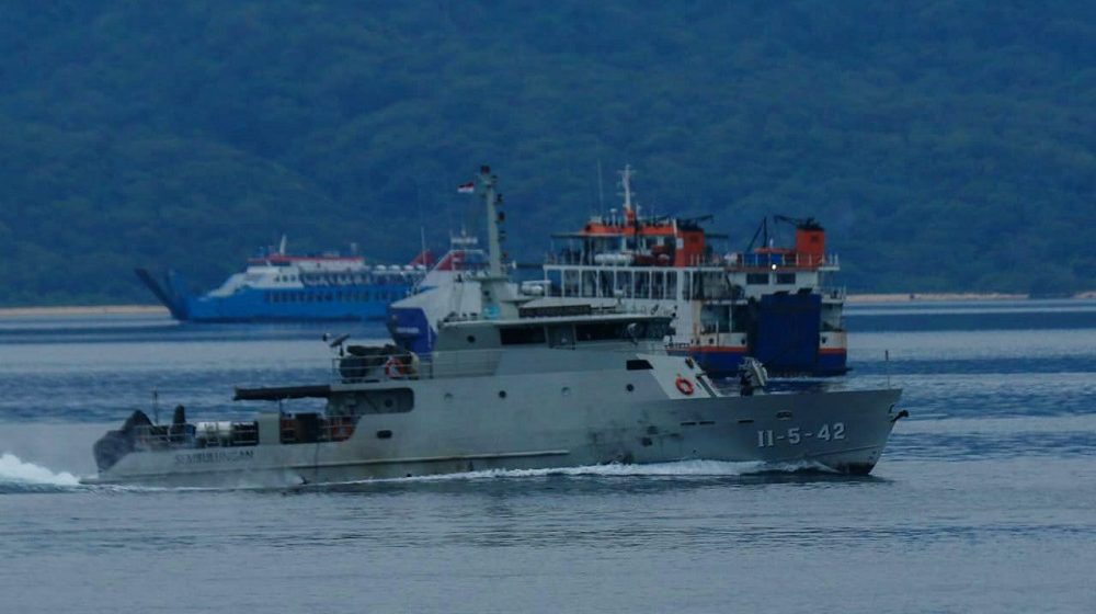 2025-12-22-lanal Dukung Kelancaran Nataru 2025/2026, Lanal Banyuwangi Perketat Pengamanan Selat Bali