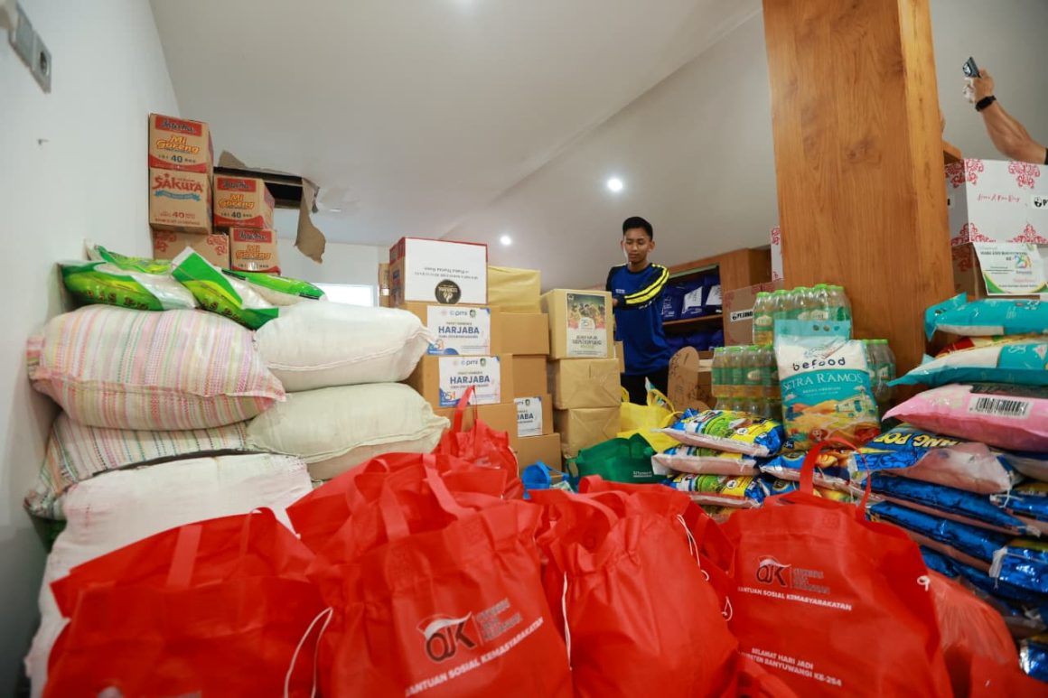 Pengganti Karangan Bunga Hari Jadi Banyuwangi ke-254 Capai Ribuan Paket Sembako