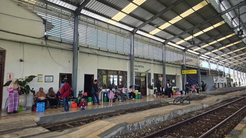 Arus Penumpang Nataru di Daop 9 Jember Terus Meningkat, Kereta Jadi Pilihan Aman dan Nyaman Masyarakat