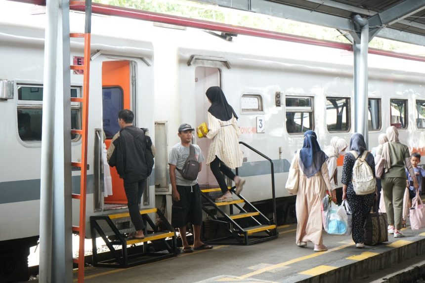 180 Ribu Lebih Penumpang Dilayani Dalam Sepekan, H-1 Natal Catat Volume Tertinggi