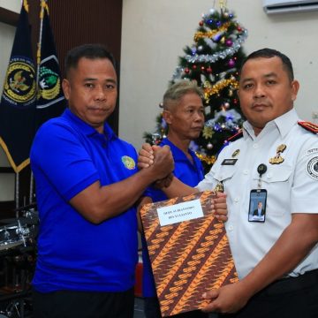 Suka Cita Natal di Balik Jeruji, 4 Warga Binaan Lapas Banyuwangi Dapat Potongan Masa Tahanan