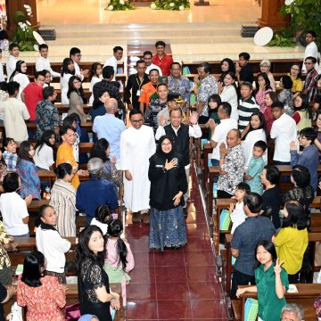 Malam Natal, Bupati Ipuk Bersama Forkopimda Patroli ke Sejumlah Gereja di Banyuwangi 
