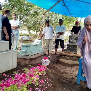 Mengaku Anak Kandung dan Ditelantarkan, Pemuda 24 Tahun Gugat Penyanyi Denada Ke Pengadilan